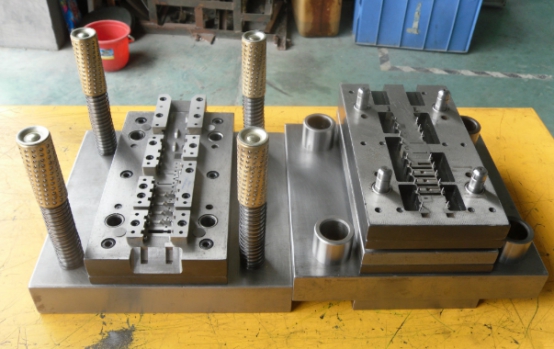 模具人必修课 详解冲压模具爆裂的材料因素与应对策略